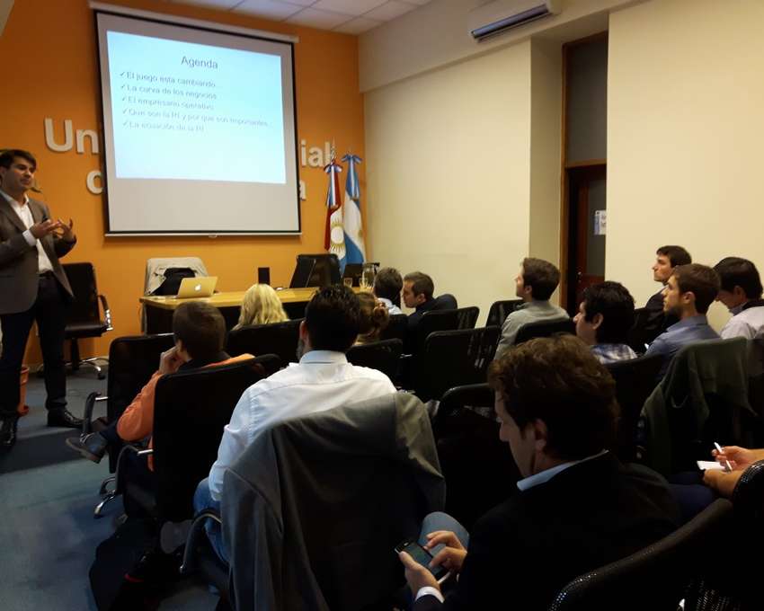 Capacitación para Dirigentes en nuevos contextos institucionales -