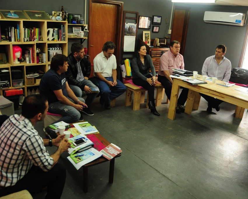 Empresas Gráficas de Santiago del Estero se reúnen con autoridades de UGAR