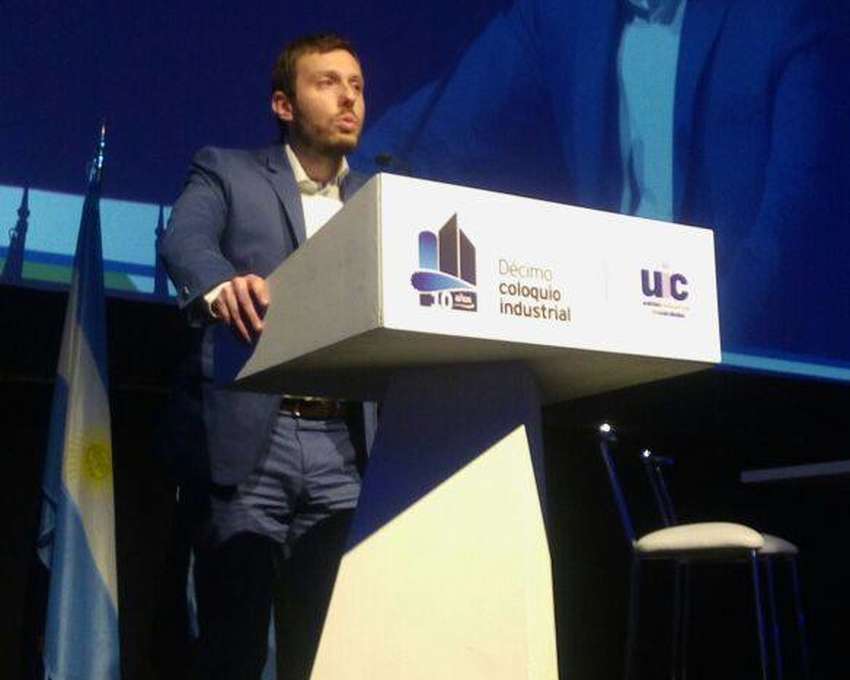 7ª Conferencia de Jóvenes Empresarios - Adaptarse y Trascender - El impacto Tecnológico en la empresa y la sociedad.-