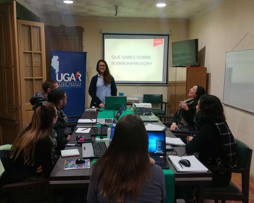 [Dpto UGAR Joven] Realizamos el taller intensivo de Pre-impresión
