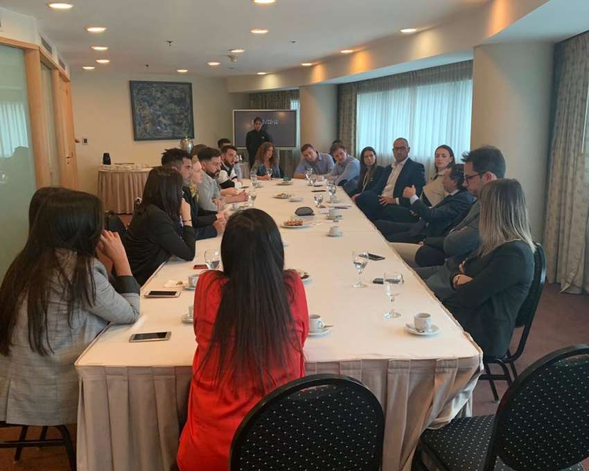 El Ministro Dante Sica se reunió con un grupo de jóvenes industriales en el marco del Coloquio UIC